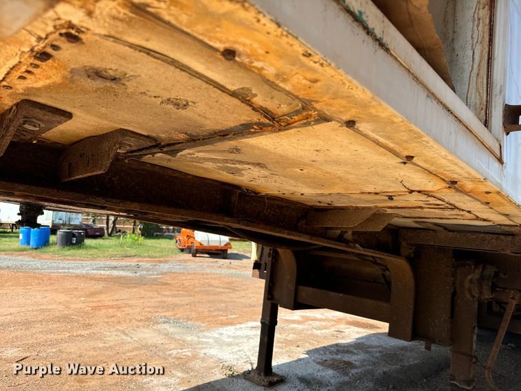 image for item DU3020 2005 Clark  CDCT-2005 refrigerated van trailer