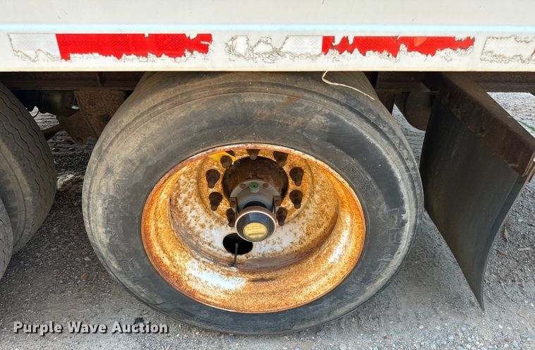 image for item DU3020 2005 Clark  CDCT-2005 refrigerated van trailer