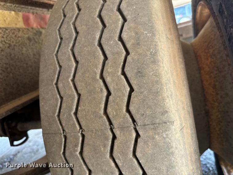 image for item DU3020 2005 Clark  CDCT-2005 refrigerated van trailer