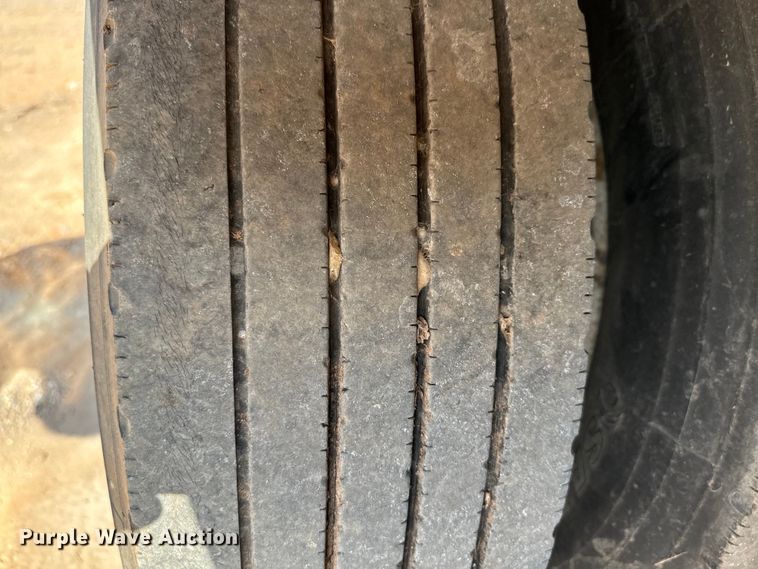 image for item DU3020 2005 Clark  CDCT-2005 refrigerated van trailer