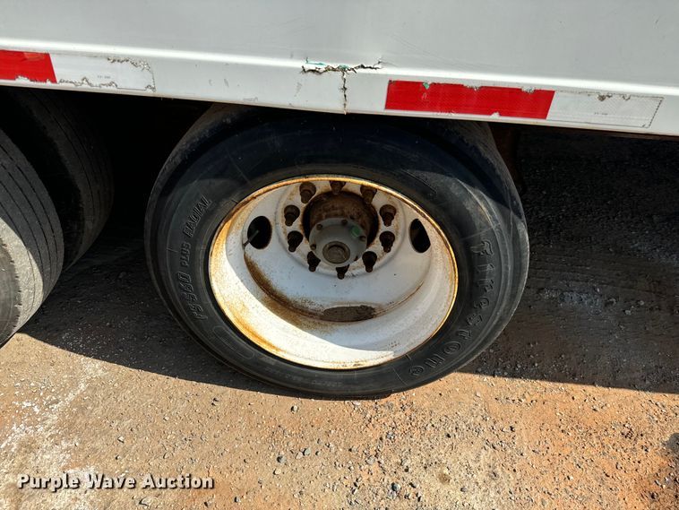 image for item DU3020 2005 Clark  CDCT-2005 refrigerated van trailer