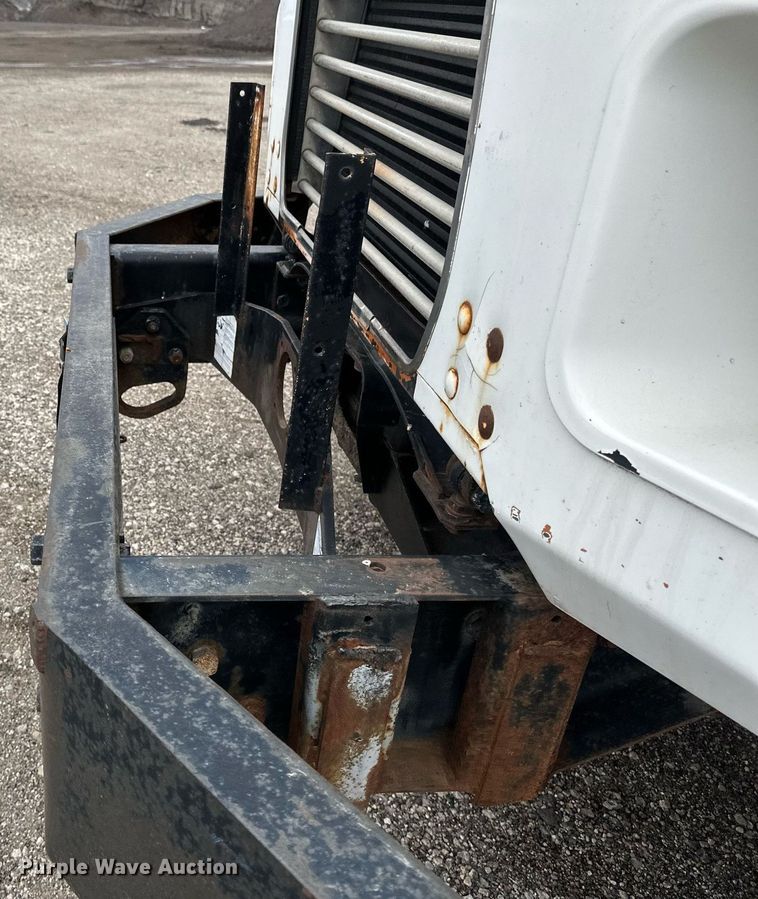 image for item DV0623 1995 Mack DM690S semi truck