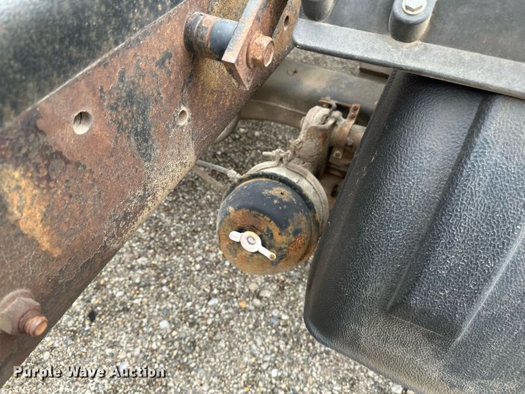 image for item DV0623 1995 Mack DM690S semi truck