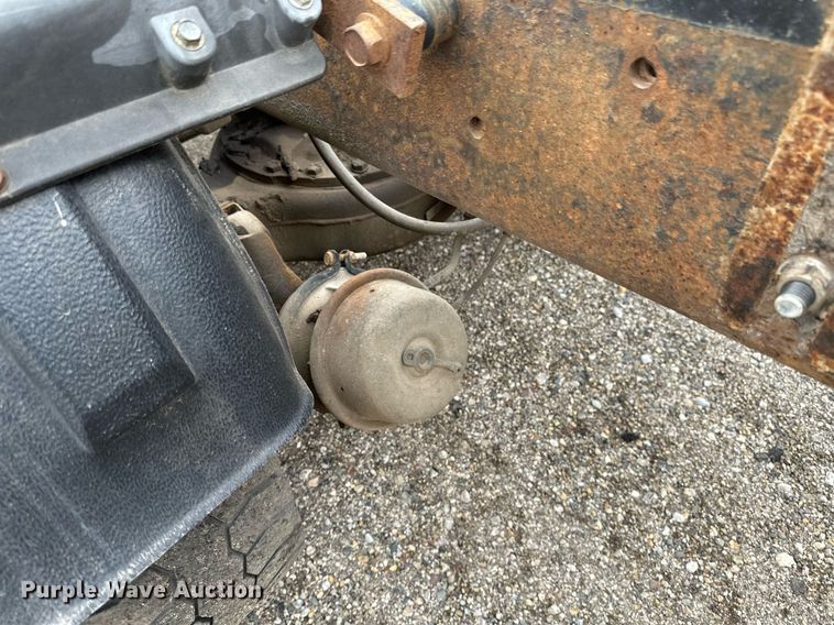 image for item DV0623 1995 Mack DM690S semi truck