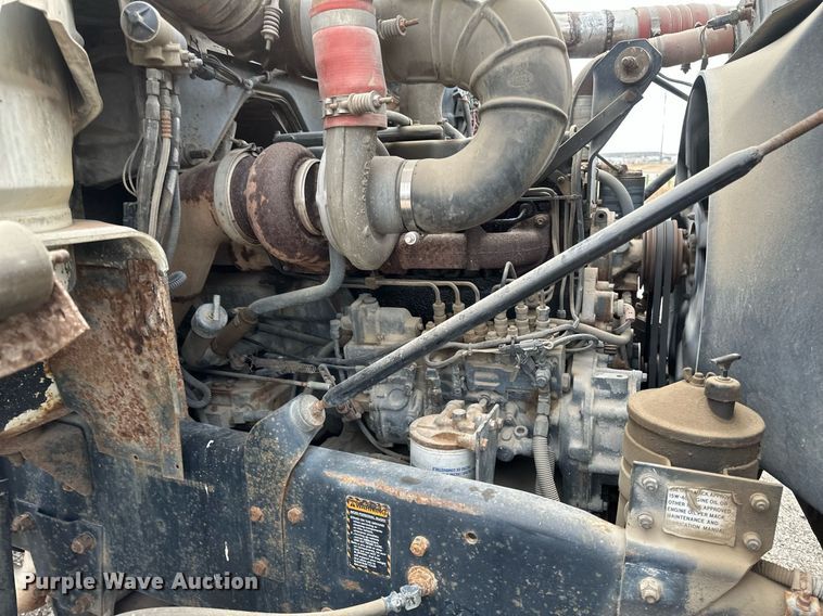 image for item DV0623 1995 Mack DM690S semi truck