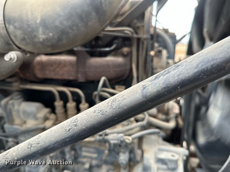 image for item DV0623 1995 Mack DM690S semi truck