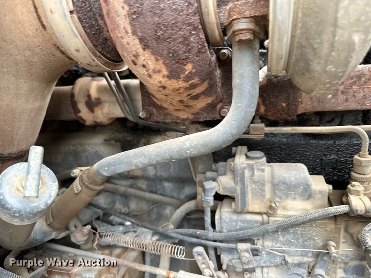 image for item DV0623 1995 Mack DM690S semi truck