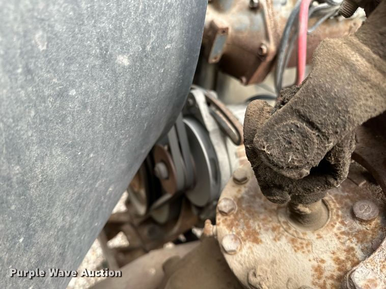 image for item DV0623 1995 Mack DM690S semi truck