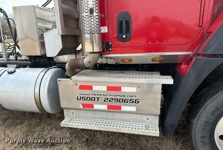 image for item DV0626 2015 Caterpillar CT660S semi truck