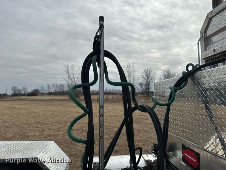 image for item DV0626 2015 Caterpillar CT660S semi truck