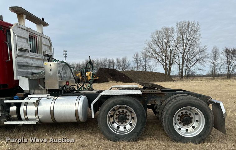 image for item DV0626 2015 Caterpillar CT660S semi truck