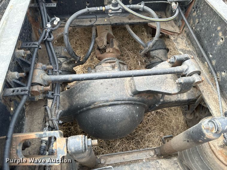 image for item DV0626 2015 Caterpillar CT660S semi truck