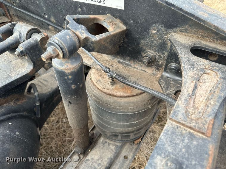 image for item DV0626 2015 Caterpillar CT660S semi truck