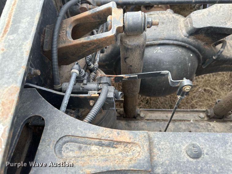 image for item DV0626 2015 Caterpillar CT660S semi truck