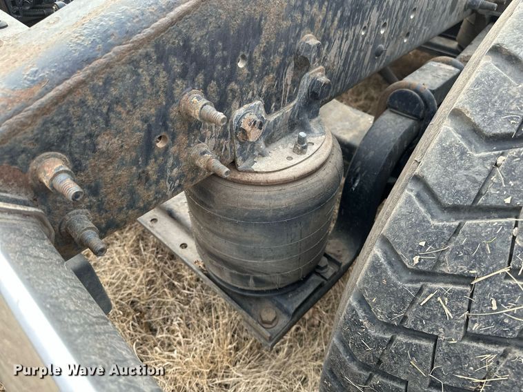 image for item DV0626 2015 Caterpillar CT660S semi truck