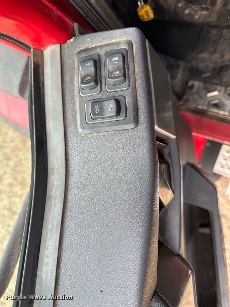 image for item DV0626 2015 Caterpillar CT660S semi truck