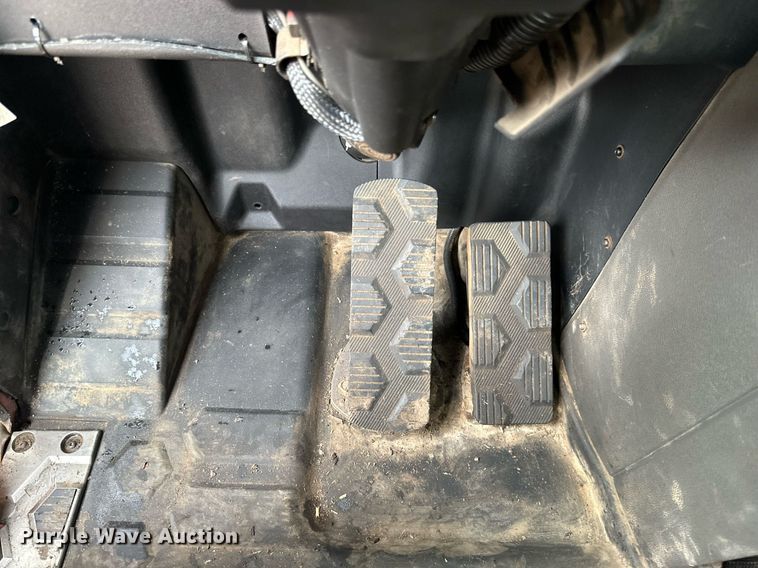 image for item DV0626 2015 Caterpillar CT660S semi truck