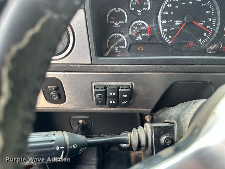 image for item DV0626 2015 Caterpillar CT660S semi truck