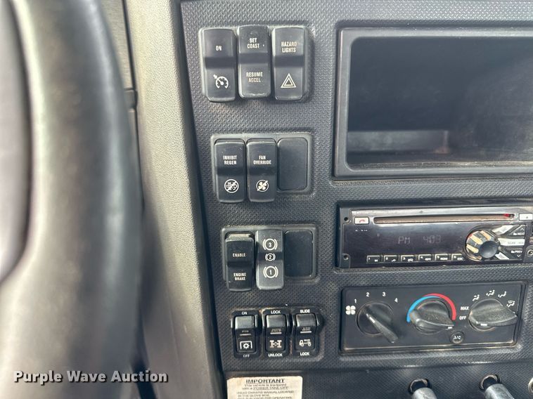 image for item DV0626 2015 Caterpillar CT660S semi truck