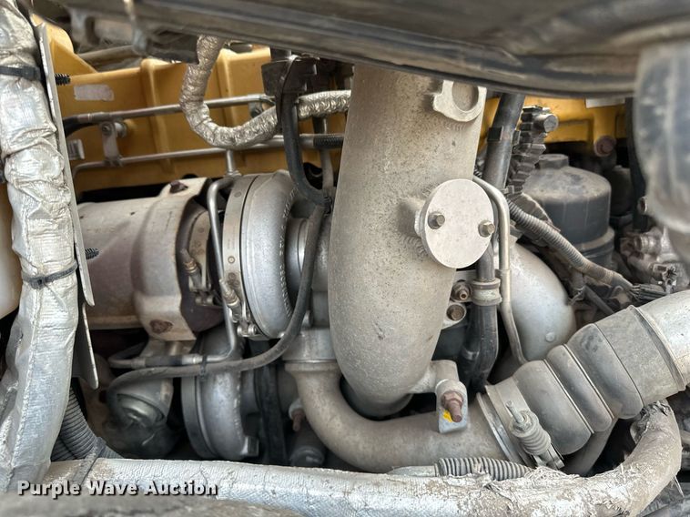 image for item DV0626 2015 Caterpillar CT660S semi truck