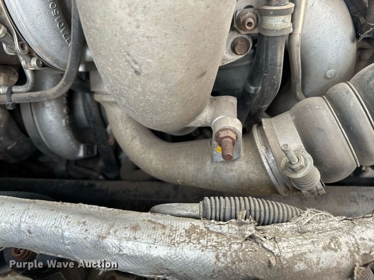 image for item DV0626 2015 Caterpillar CT660S semi truck