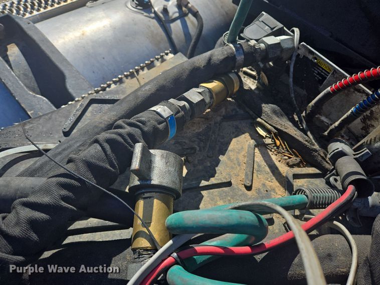 image for item DV1287 2007 Peterbilt 379 semi truck