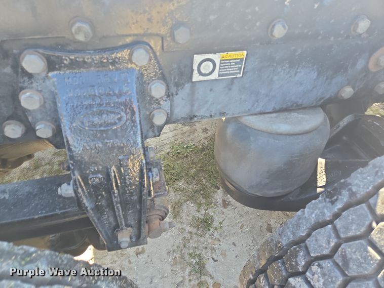 image for item DV1287 2007 Peterbilt 379 semi truck