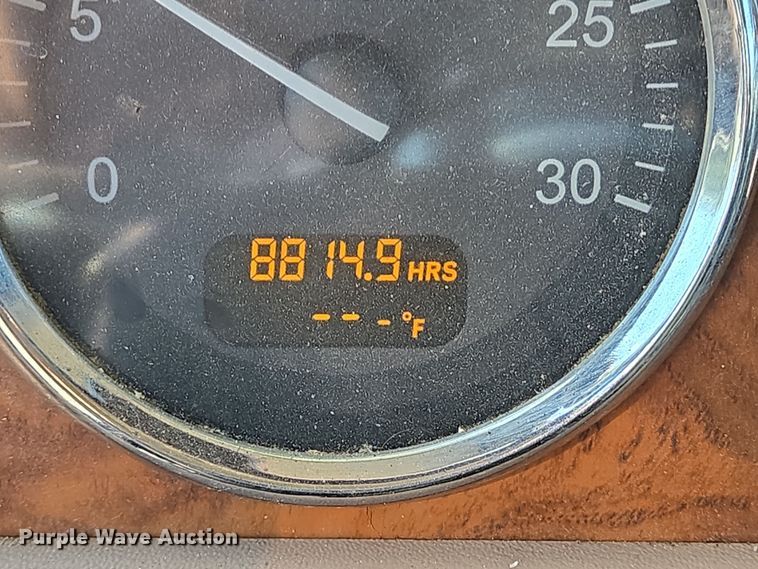 image for item DV1287 2007 Peterbilt 379 semi truck