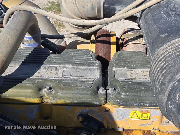 image for item DV1287 2007 Peterbilt 379 semi truck