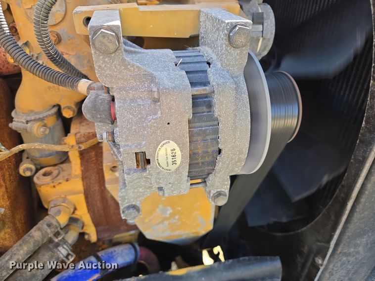 image for item DV1287 2007 Peterbilt 379 semi truck