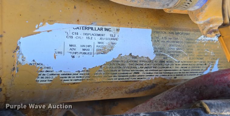 image for item DV1287 2007 Peterbilt 379 semi truck