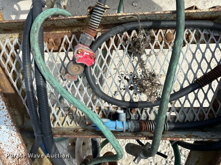 image for item DV1771 2005 Silver Eagle trailer dolly