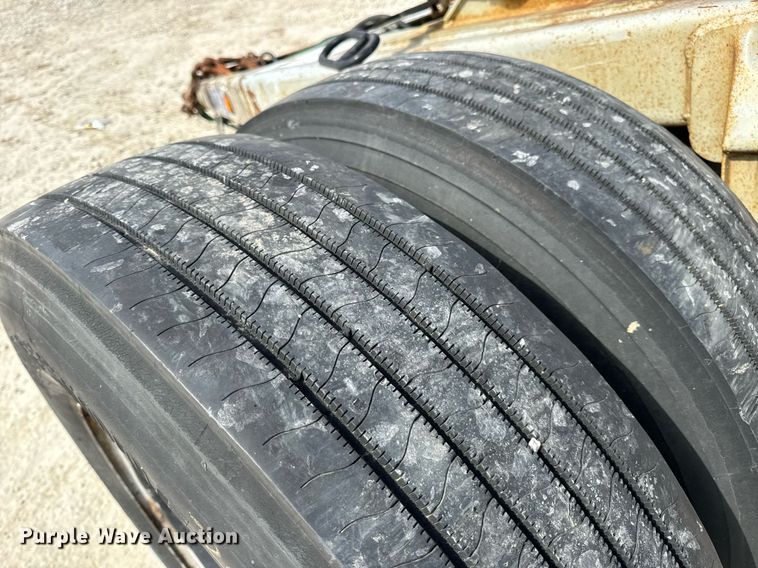 image for item DV1771 2005 Silver Eagle trailer dolly