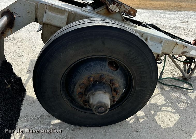 image for item DV1771 2005 Silver Eagle trailer dolly