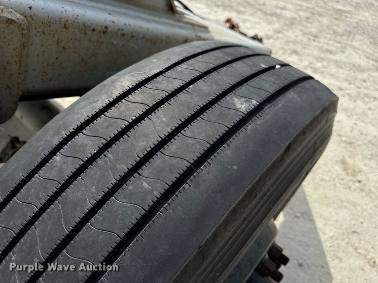 image for item DV1771 2005 Silver Eagle trailer dolly