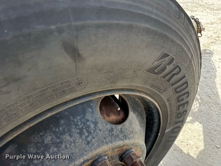 image for item DV1771 2005 Silver Eagle trailer dolly