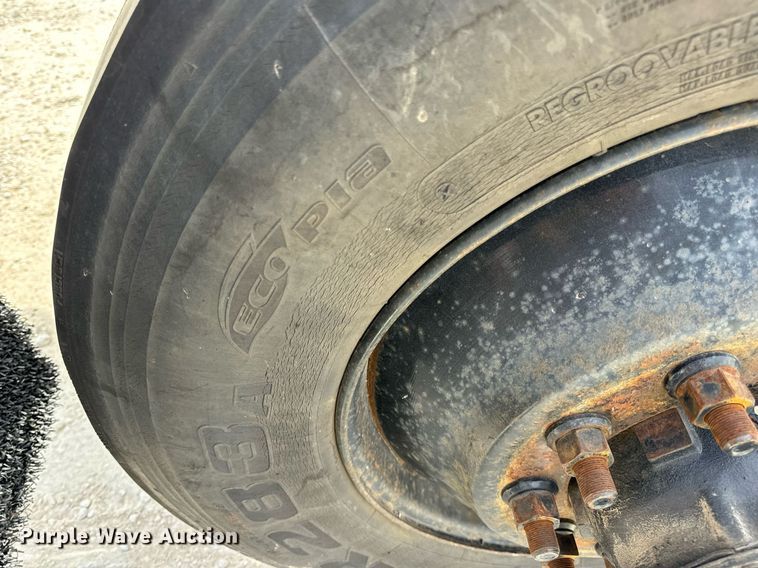 image for item DV1771 2005 Silver Eagle trailer dolly