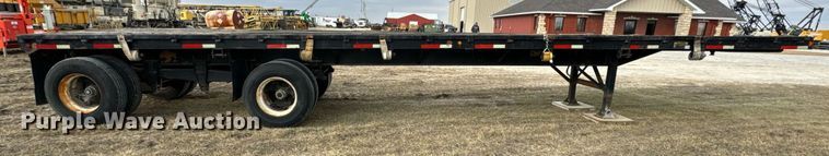 image for item DV1775 1974 Hobbs Flatbed trailer