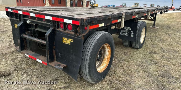 image for item DV1775 1974 Hobbs Flatbed trailer