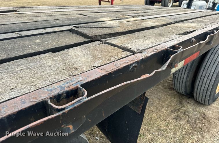 image for item DV1775 1974 Hobbs Flatbed trailer