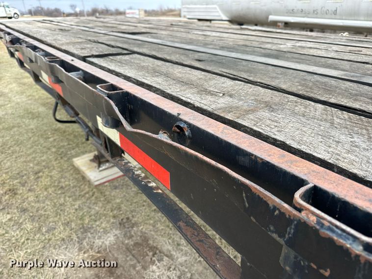 image for item DV1775 1974 Hobbs Flatbed trailer