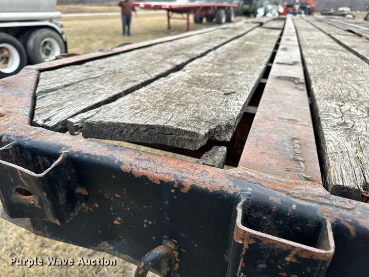 image for item DV1775 1974 Hobbs Flatbed trailer