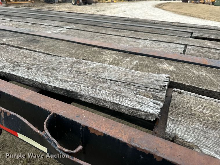 image for item DV1775 1974 Hobbs Flatbed trailer