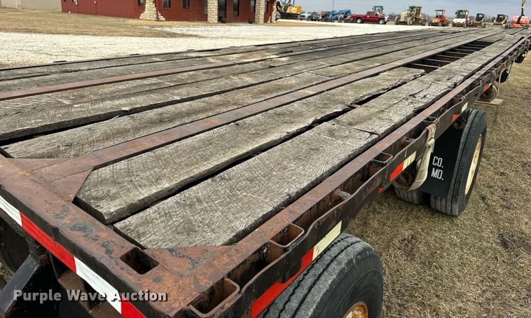 image for item DV1775 1974 Hobbs Flatbed trailer