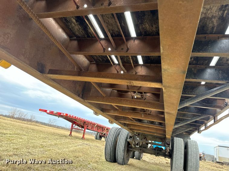 image for item DV1775 1974 Hobbs Flatbed trailer