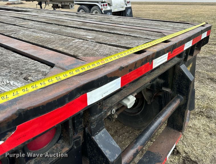 image for item DV1775 1974 Hobbs Flatbed trailer