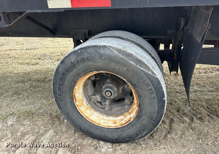 image for item DV1775 1974 Hobbs Flatbed trailer