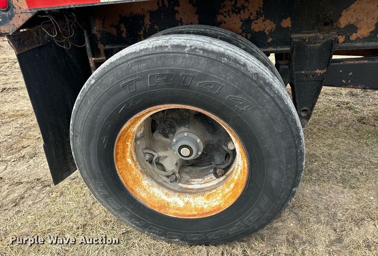 image for item DV1775 1974 Hobbs Flatbed trailer