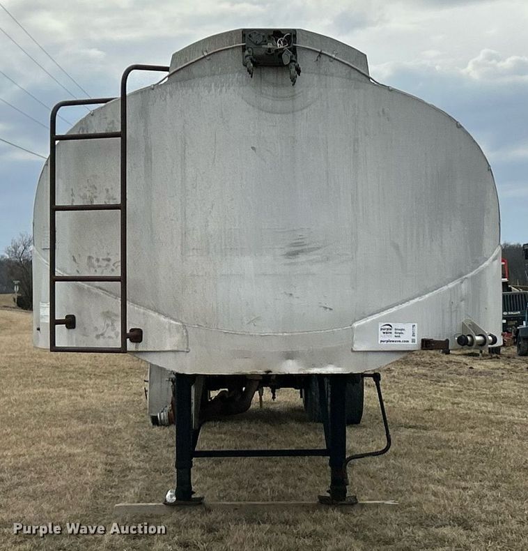 image for item DV1776 1962 Moser tank trailer