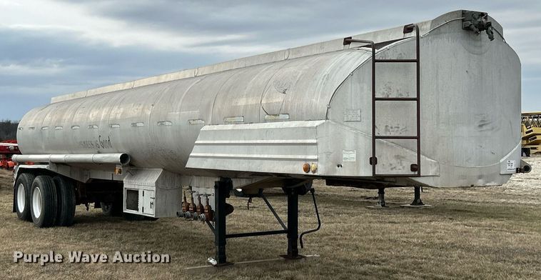 image for item DV1776 1962 Moser tank trailer